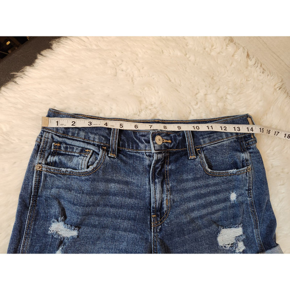 Old Navy Womens‎ Boyfriend Shorts Mid Rise Whisker Cuffed Hem Medium Wash Size 2 - Picture 5 of 7